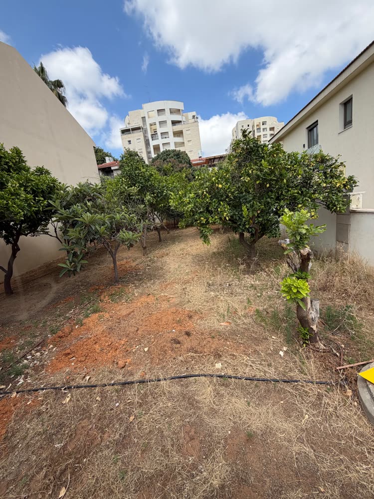 דרך המלך 107, גבעת שמואל — קן נדל״ן